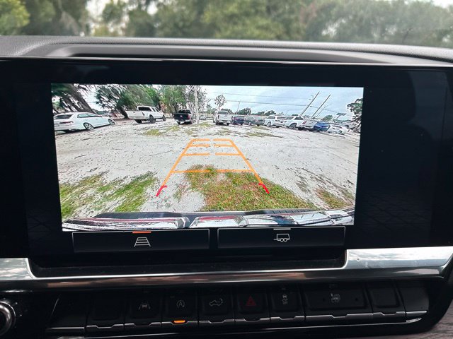 Used 2025 GMC Sierra 1500 SLT AWD/4WD image 13