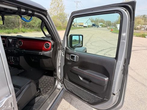 Used 2019 Jeep Wrangler Unlimited Rubicon AWD/4WD image 21