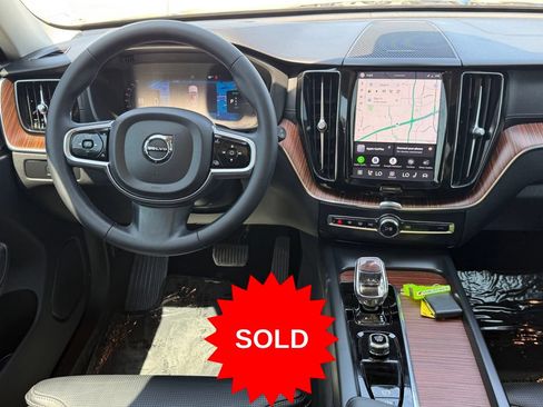 Used 2024 Volvo XC60 T8 Ultimate w/ Protection Package Premier AWD/4WD image 15