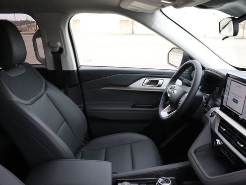 New 2026 Ford Explorer Active w/ Active Comfort Package image 10