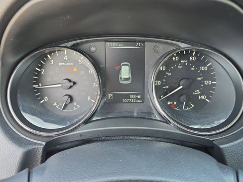 Used 2017 Nissan Rogue S image 24