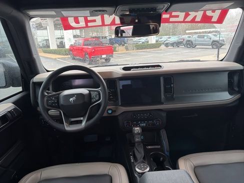 Used 2024 Ford Bronco Wildtrak image 9