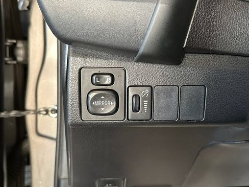 Used 2017 Toyota Corolla XSE w/ Carpet Mat Package (TMS) FWD image 18