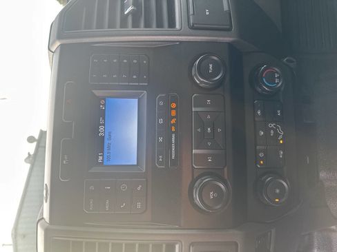 Used 2022 Ford F350 XL w/ Power Equipment Group image 12