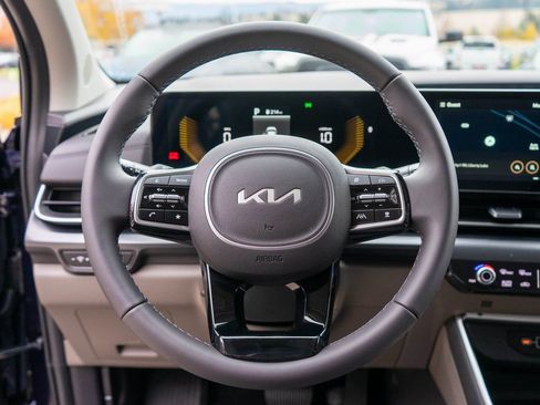 New 2026 Kia Carnival image 17