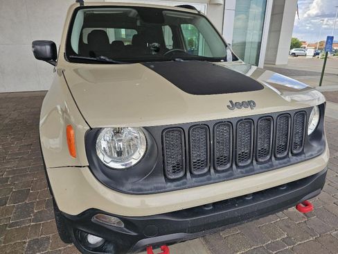Used 2016 Jeep Renegade Trailhawk w/ Safety & Security Group image 15