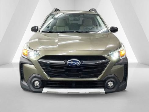 Used 2023 Subaru Outback Limited AWD/4WD image 2