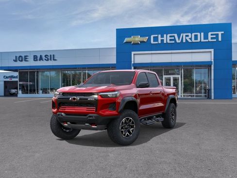 New 2026 Chevrolet Colorado ZR2 w/ Technology Package AWD/4WD image 8