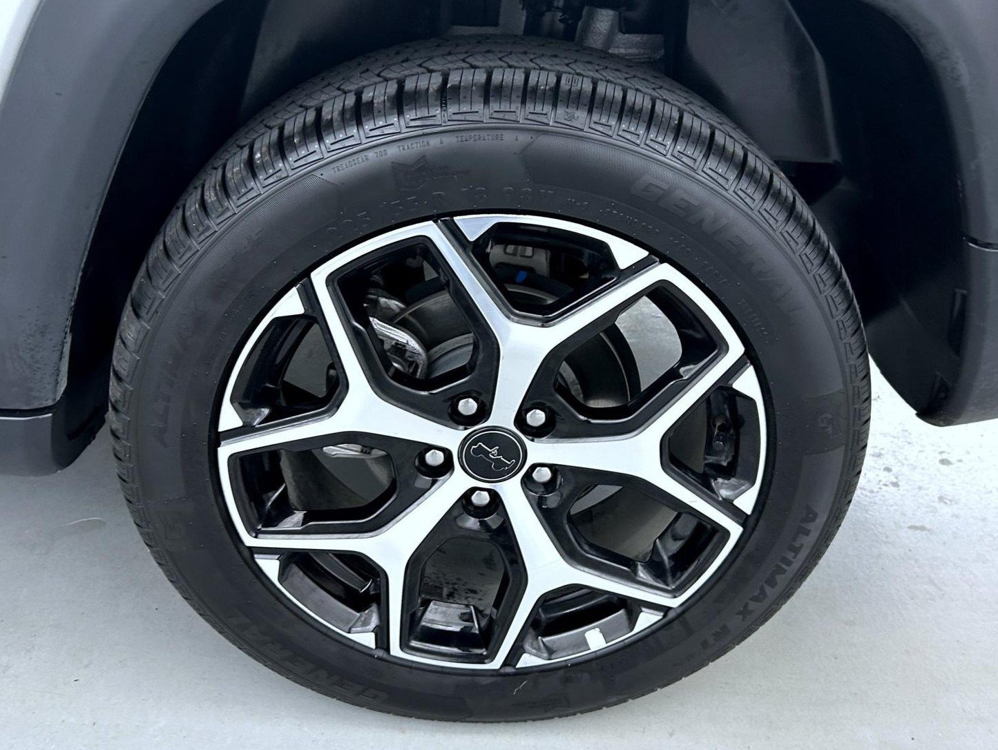 Certified 2025 Jeep Compass Limited AWD/4WD image 23
