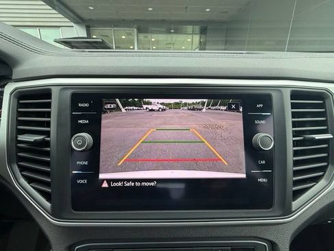 Used 2021 Volkswagen Atlas SE w/ Panoramic Sunroof Package FWD image 31