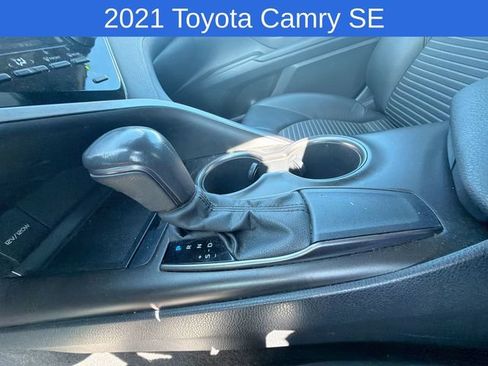 Used 2021 Toyota Camry SE FWD image 19