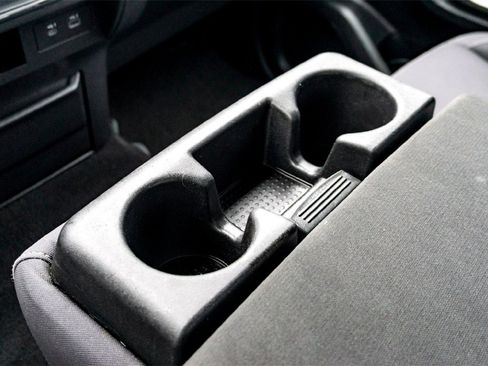 Used 2023 Nissan Titan SV image 25