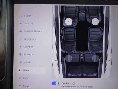 Used 2018 Tesla Model X 75D image 23