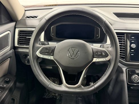 Used 2023 Volkswagen Atlas SE w/ Panoramic Sunroof Package FWD image 41