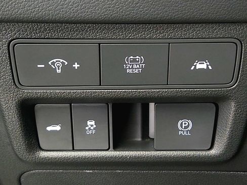 Used 2020 Hyundai Sonata Limited FWD image 17