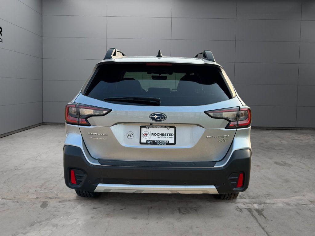 Used 2021 Subaru Outback Limited XT w/ Popular Package #2 AWD/4WD image 4