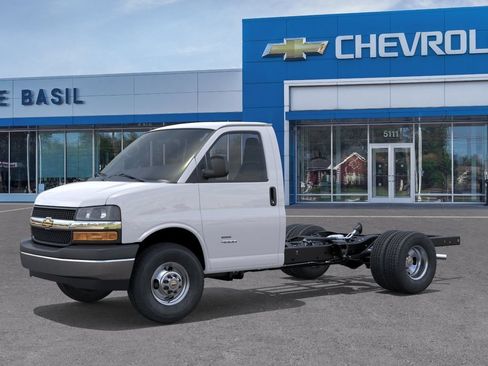 New 2026 Chevrolet Express 3500 w/ Power Convenience Package RWD image 2