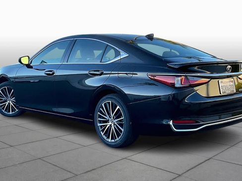 Used 2024 Lexus ES 300h w/ Premium Package image 12