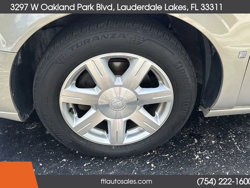 Used 2007 Cadillac DTS w/ Trunk Convenience Package image 18