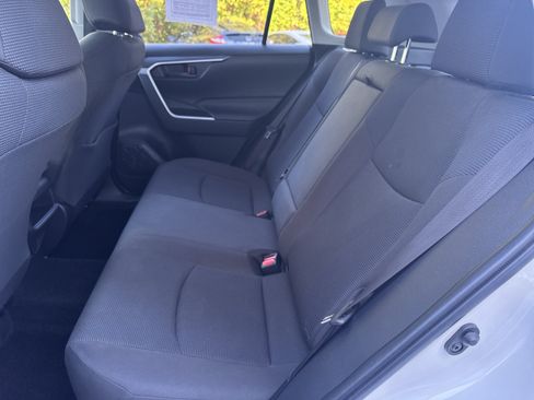 Used 2019 Toyota RAV4 LE w/ All Weather Liner Package AWD/4WD image 8