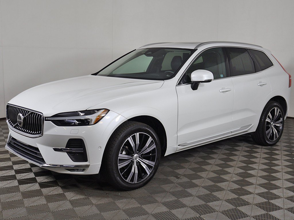 Used 2023 Volvo XC60 B5 Plus w/ Climate Package AWD/4WD image 10