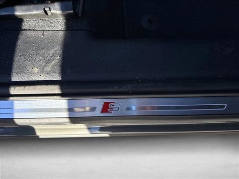 Used 2022 Audi Q3 2.0T Premium w/ Convenience Package image 17