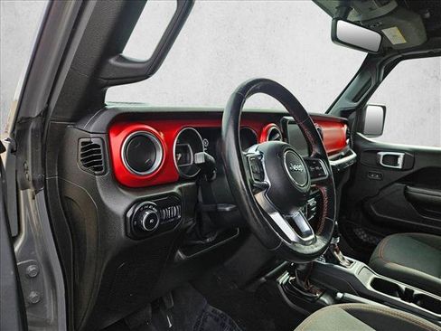 Used 2019 Jeep Wrangler Unlimited Rubicon AWD/4WD image 10