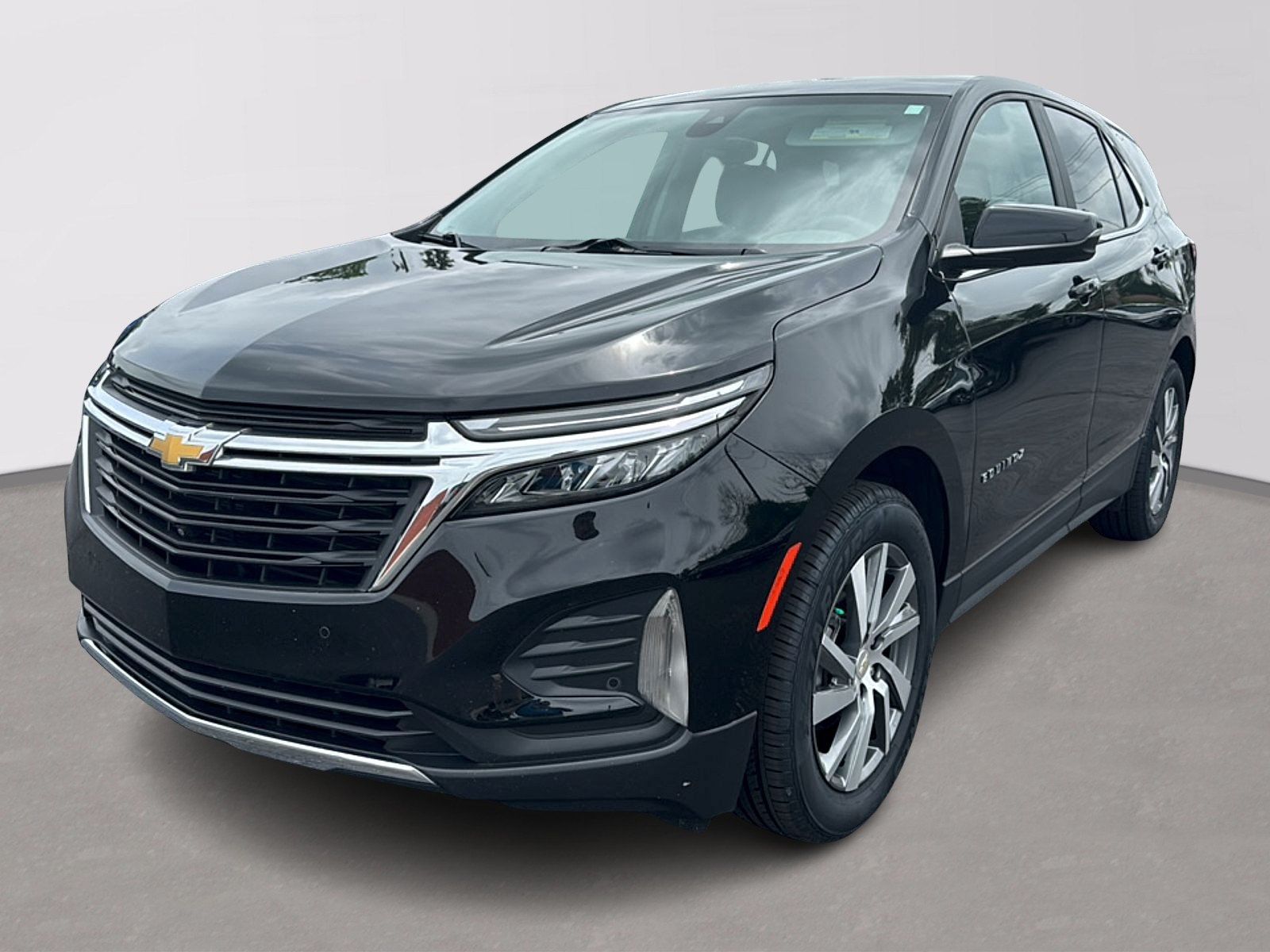Used 2023 Chevrolet Equinox LT FWD image 1