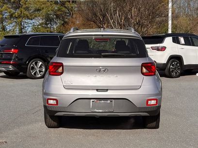 Used 2025 Hyundai Venue SEL