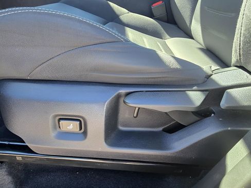 Used 2024 Toyota Tacoma TRD Off-Road image 17