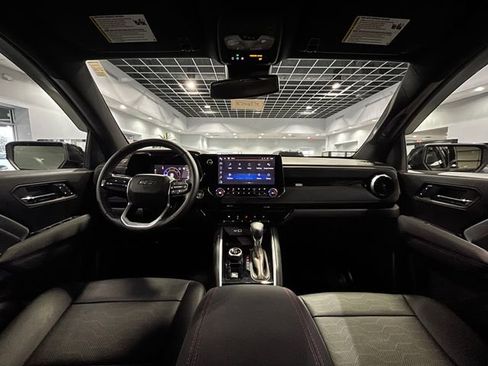 Used 2023 Chevrolet Colorado Z71 w/ Z71 Convenience Package 2 image 15