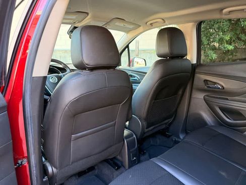 Used 2021 Buick Encore Preferred w/ Safety Package AWD/4WD image 12