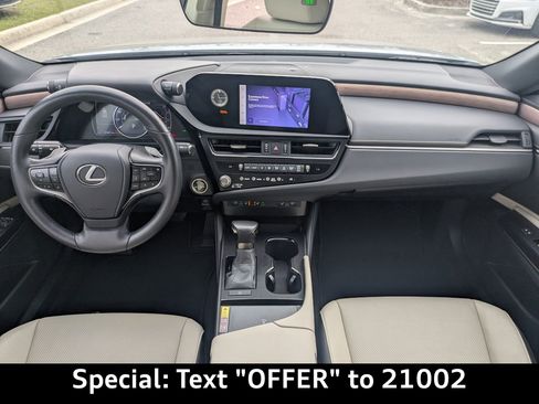 Used 2025 Lexus ES 350 w/ Premium Package image 16