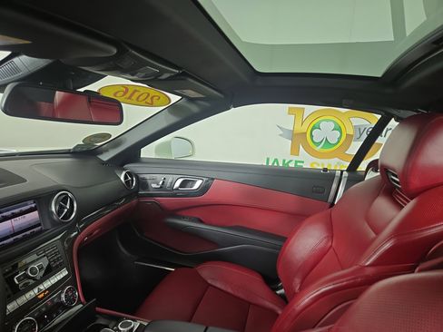 Used 2016 Mercedes-Benz SL 550 image 24