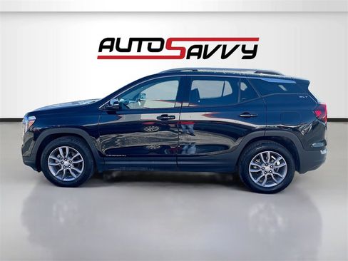 Used 2023 GMC Terrain SLT image 4