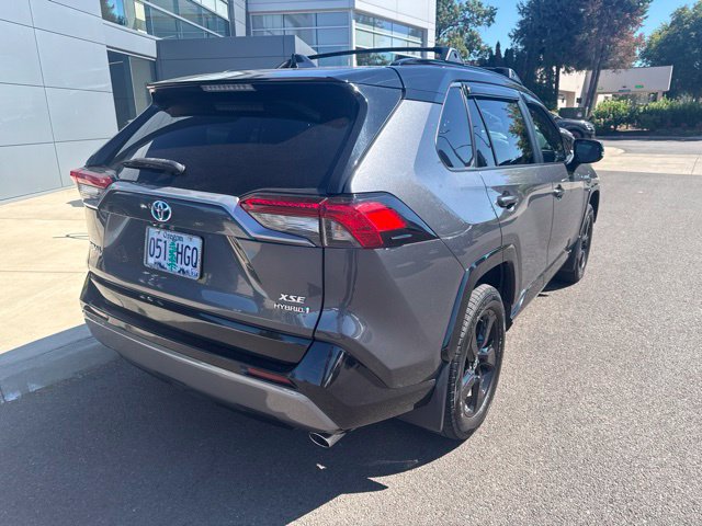 Used 2021 Toyota RAV4 XSE AWD/4WD image 4
