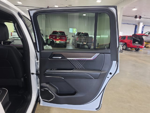 Used 2026 GMC Acadia Denali w/ Super Cruise Package AWD/4WD image 30