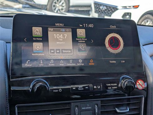 Used 2024 Nissan Armada SL w/ Captain's Chairs Package image 33