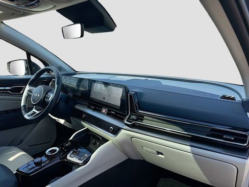 Certified 2025 Kia Sportage EX w/ EX Premium Package image 33