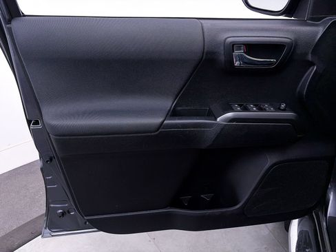 Used 2023 Toyota Tacoma TRD Sport AWD/4WD image 15