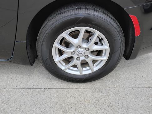 Used 2026 Chrysler Pacifica Select FWD image 23