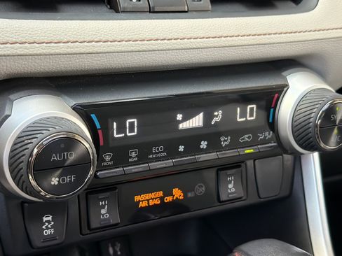 Used 2019 Toyota RAV4 XLE Premium w/ Advanced Technology Package AWD/4WD image 21