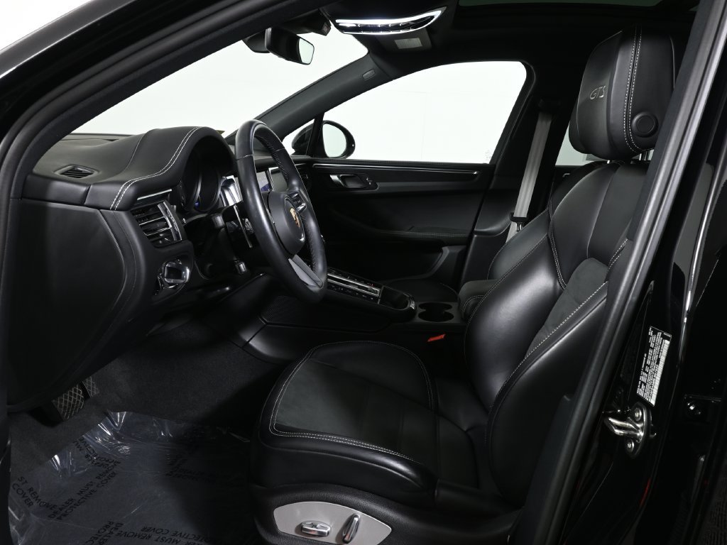 Used 2024 Porsche Macan GTS AWD/4WD image 5
