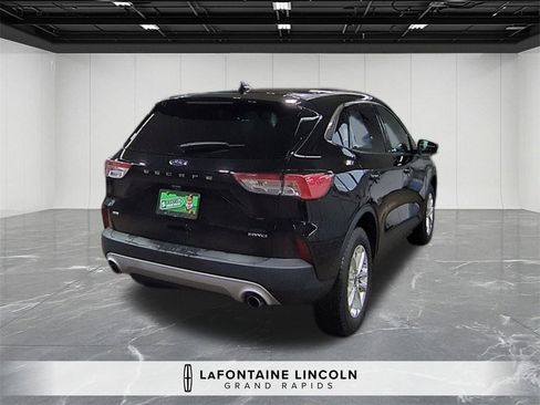 Used 2022 Ford Escape SE w/ Convenience Package image 25