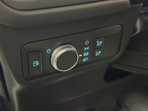 Used 2021 Ford Escape SE FWD image 18