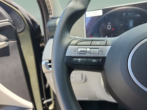 Certified 2026 Hyundai Tucson SE FWD image 14