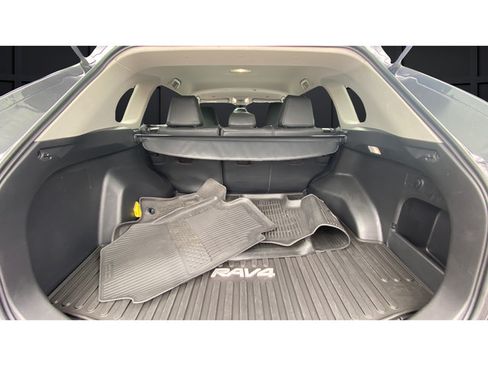 Used 2023 Toyota RAV4 XLE AWD/4WD image 26