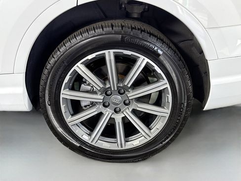 Used 2018 Audi Q7 3.0T Prestige w/ Prestige Package image 37