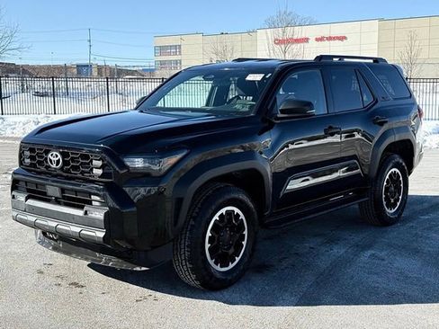 Used 2025 Toyota 4Runner TRD Sport Premium image 3