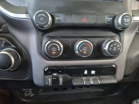 Used 2024 RAM 2500 Big Horn AWD/4WD image 15